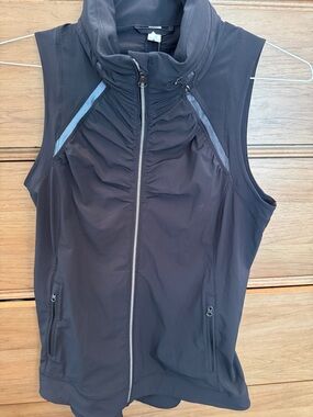 Lululemon running vest